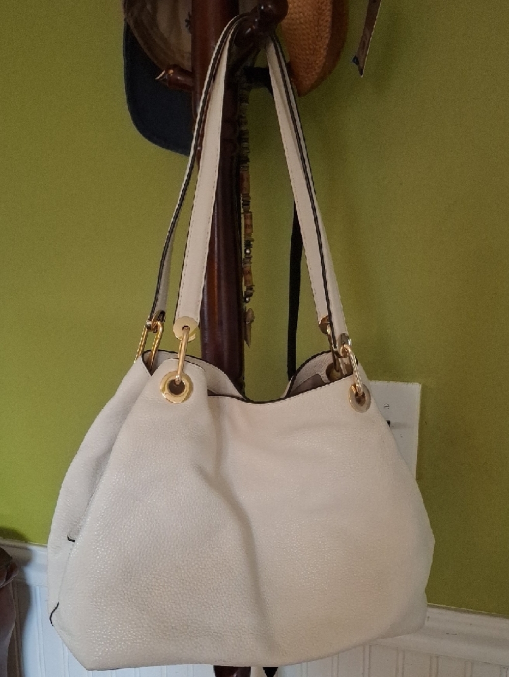 Michael Kors Ivory Pebbled Leather Shoulder Hobo with Gold Hardware - Picture 3 of 8